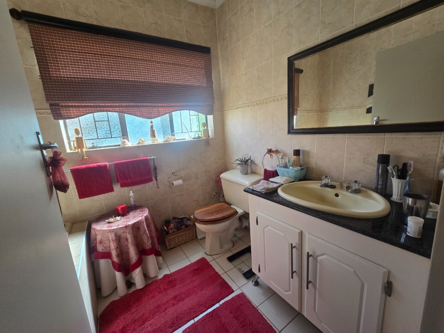 5 Bedroom Property for Sale in Dan Pienaar Free State